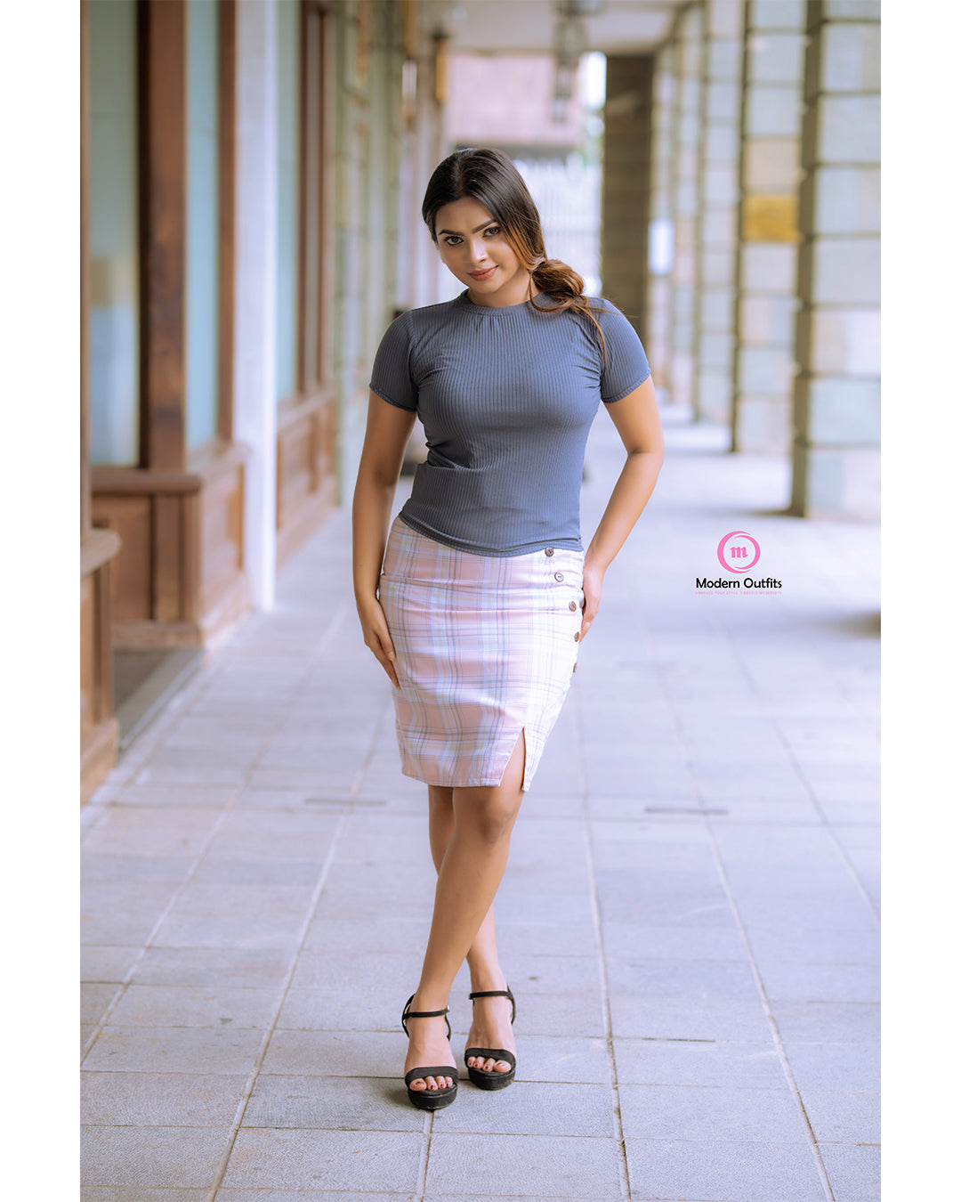 Laara Tight Skirt & T-Shirt