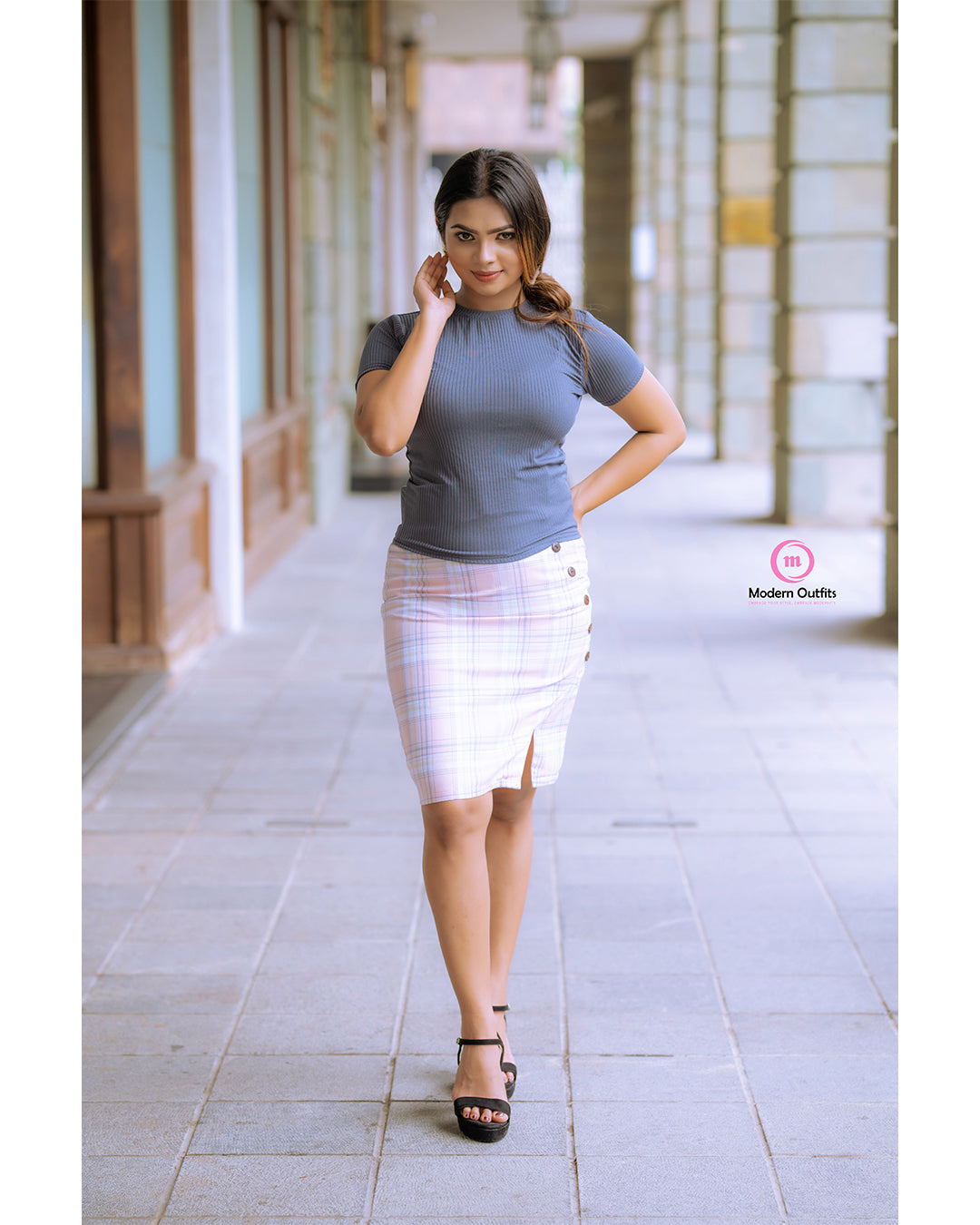 Laara Tight Skirt & T-Shirt
