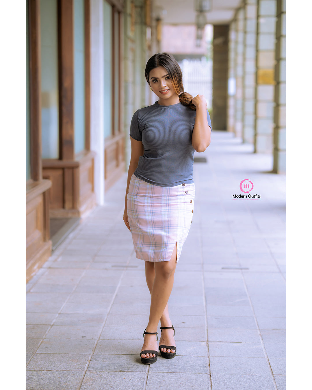Laara Tight Skirt & T-Shirt